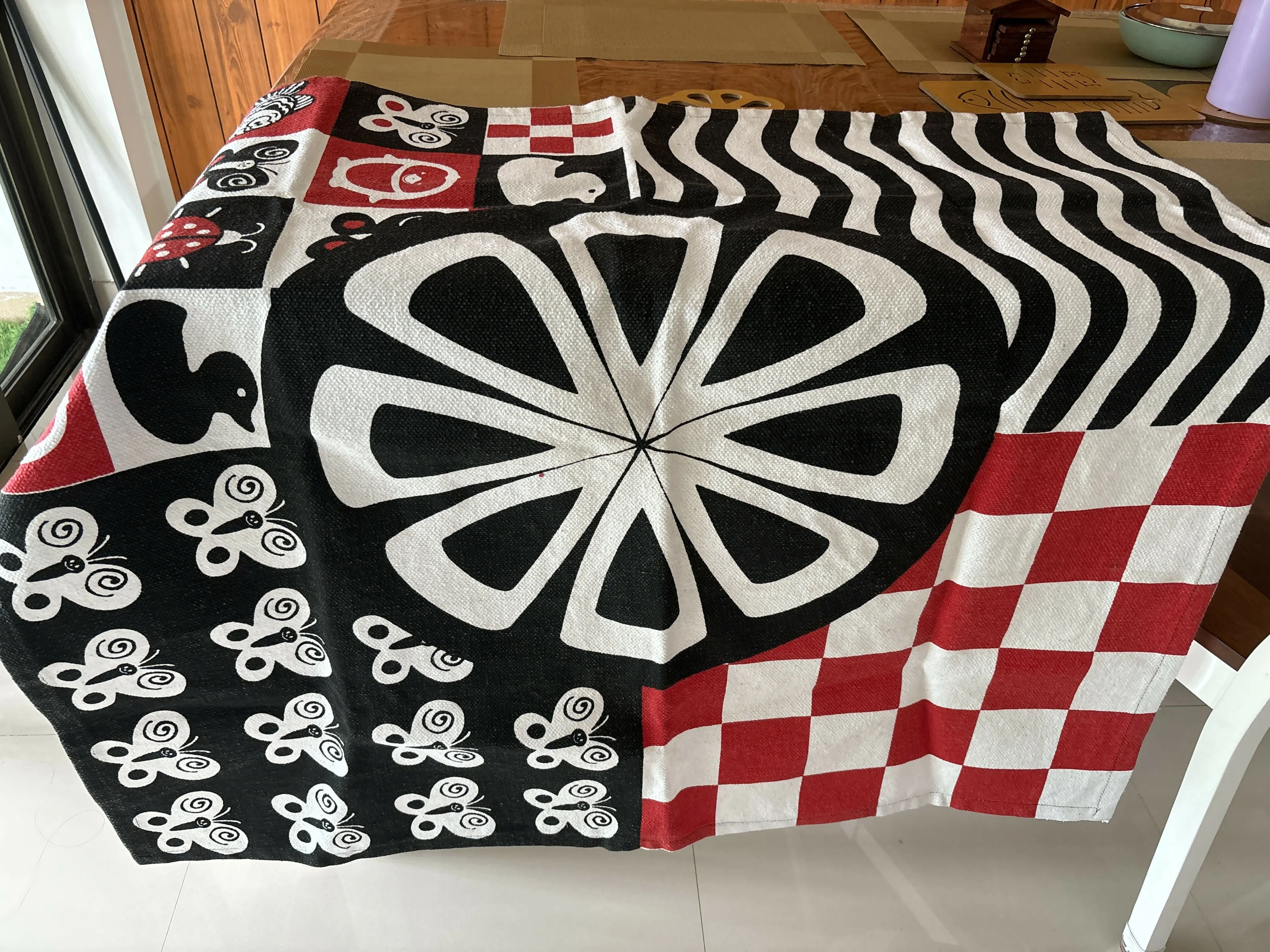 Baby playmat/rug for solid grip while crawling