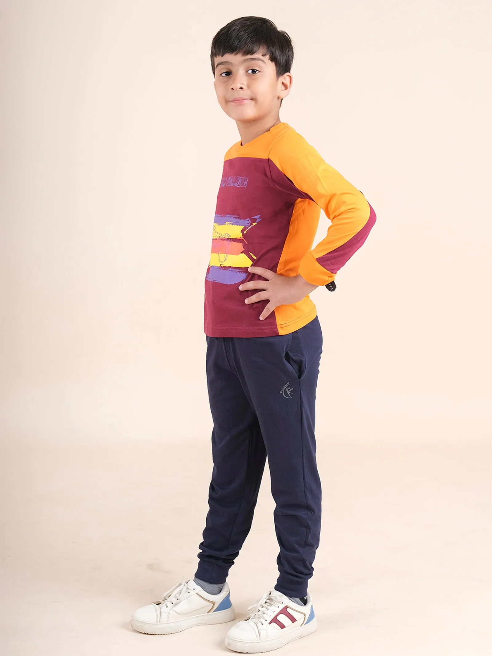 Boys Cotton Full Sleeves Printed Tee With Joggers Set