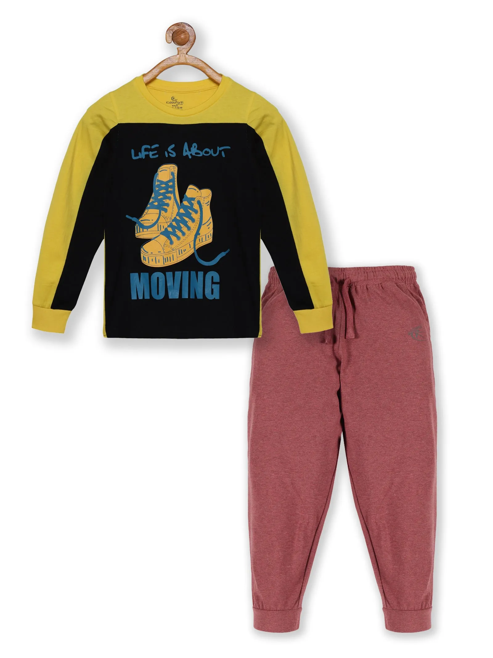 Boys Shoulder Panel Chest Print Tee & Solid Track Pant