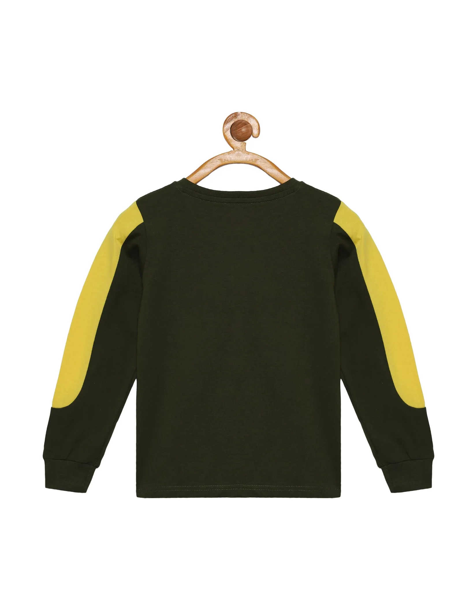 Boys Shoulder Panel Chest Print Tee & Solid Track Pant