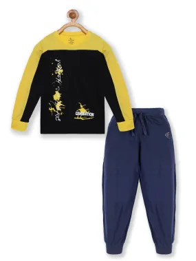 Boys Shoulder Panel Chest Print Tee & Solid Track Pant