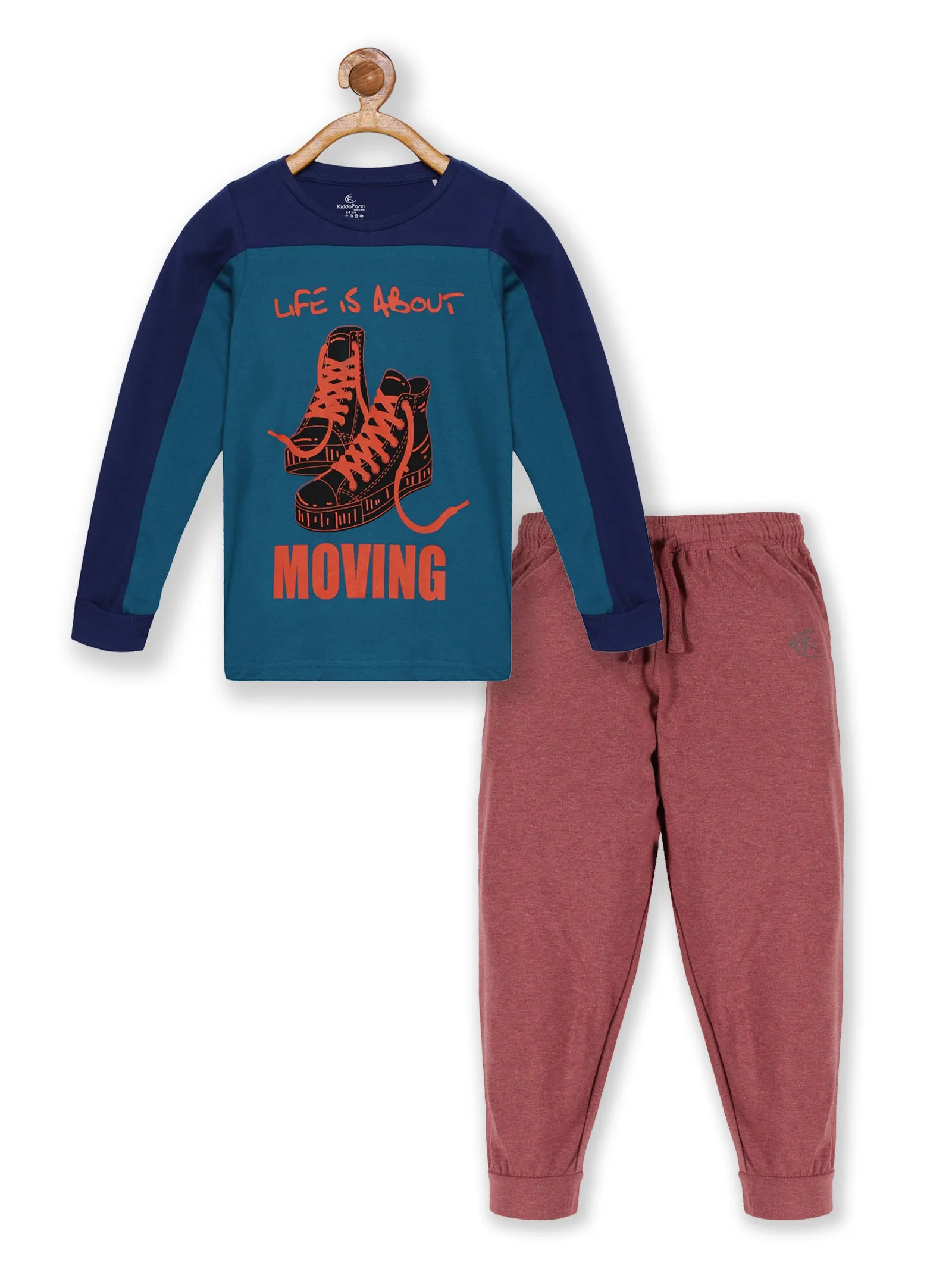 Boys Shoulder Panel Chest Print Tee & Solid Track Pant