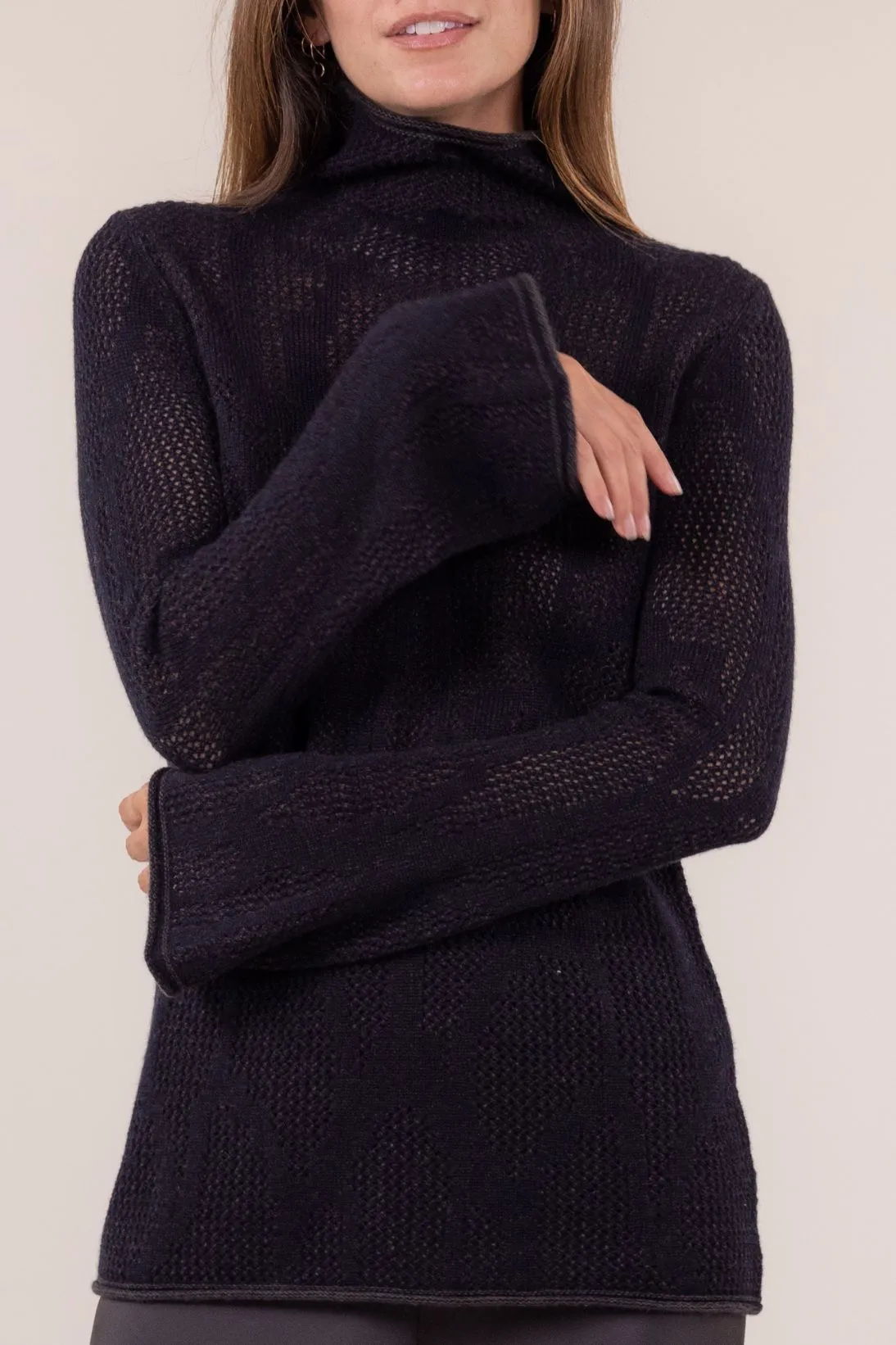 FANCY MESH TOP