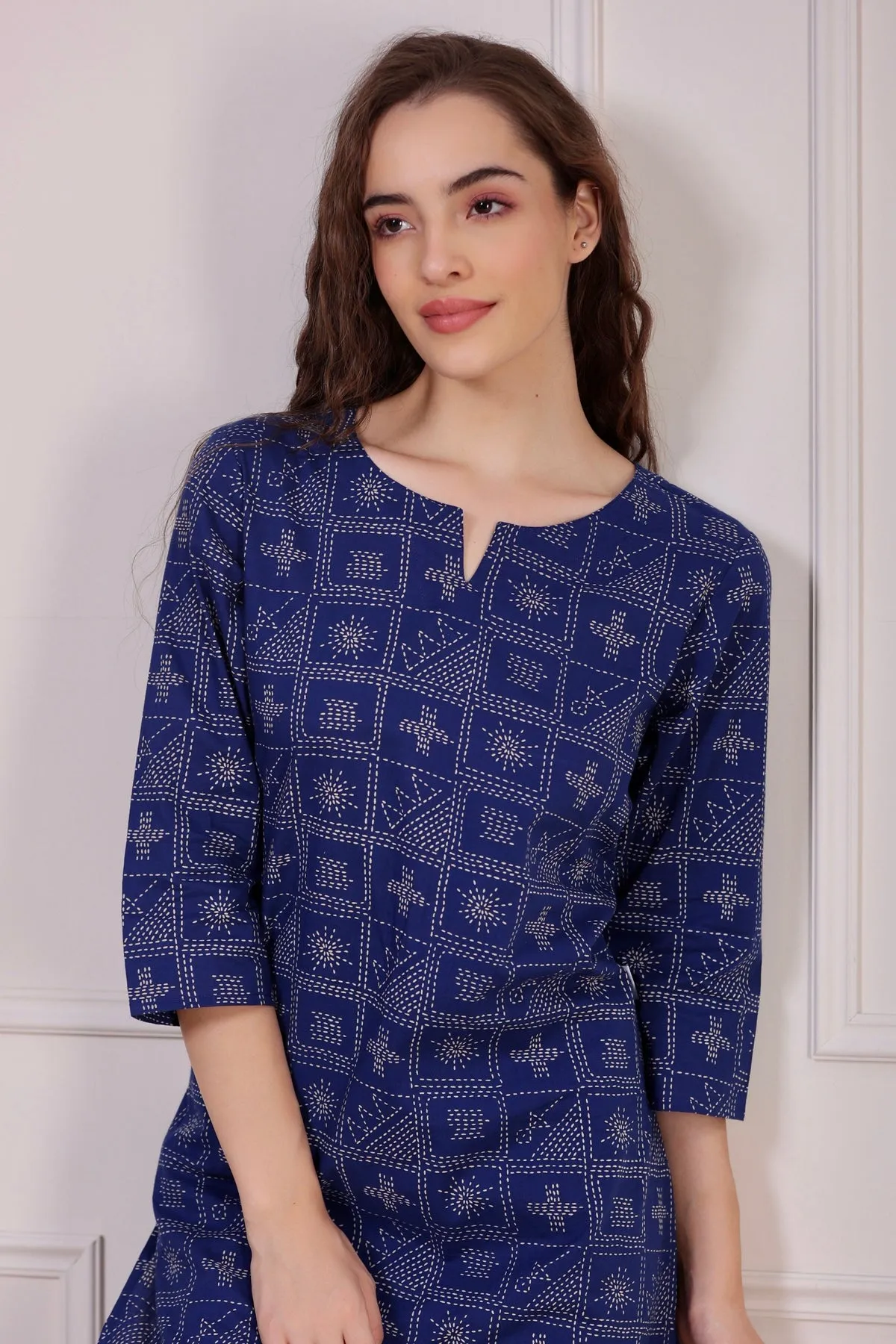 Geometrical Weaves on Blue Lounge Set