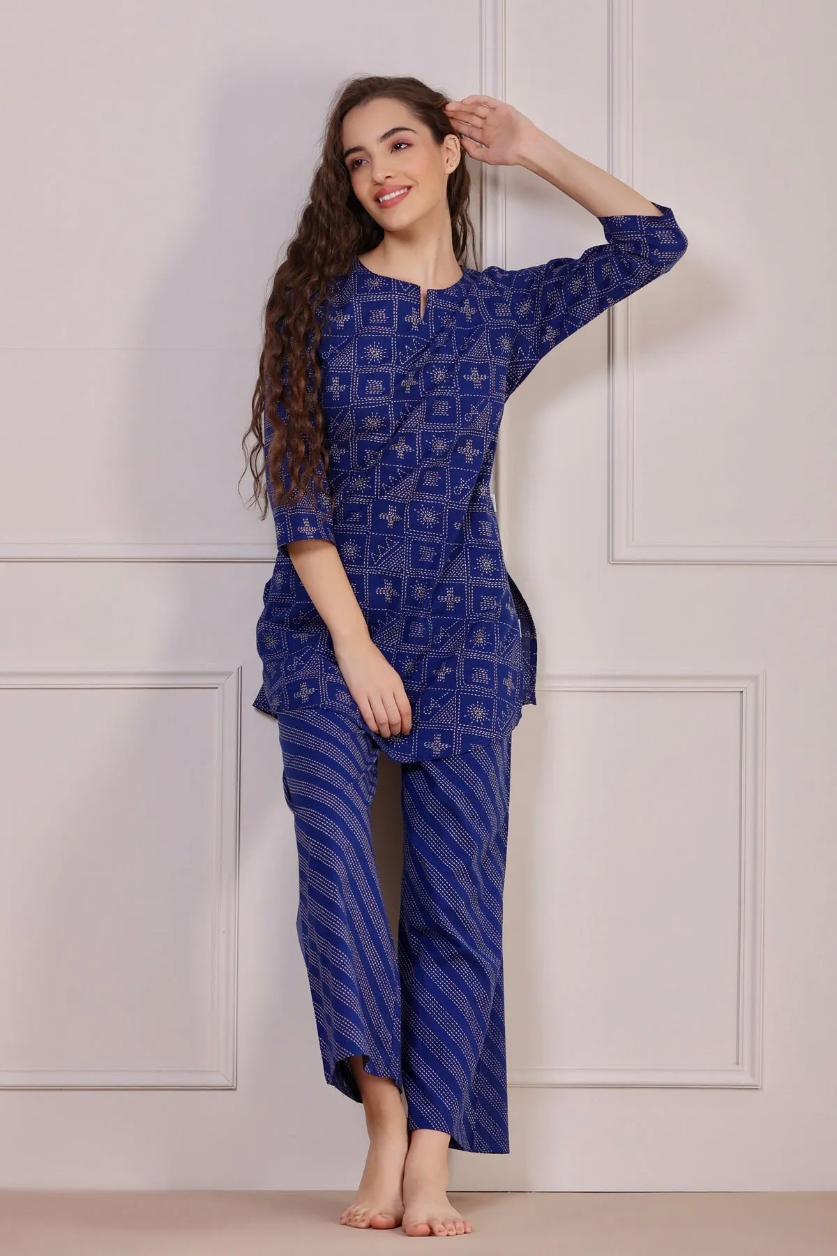 Geometrical Weaves on Blue Lounge Set