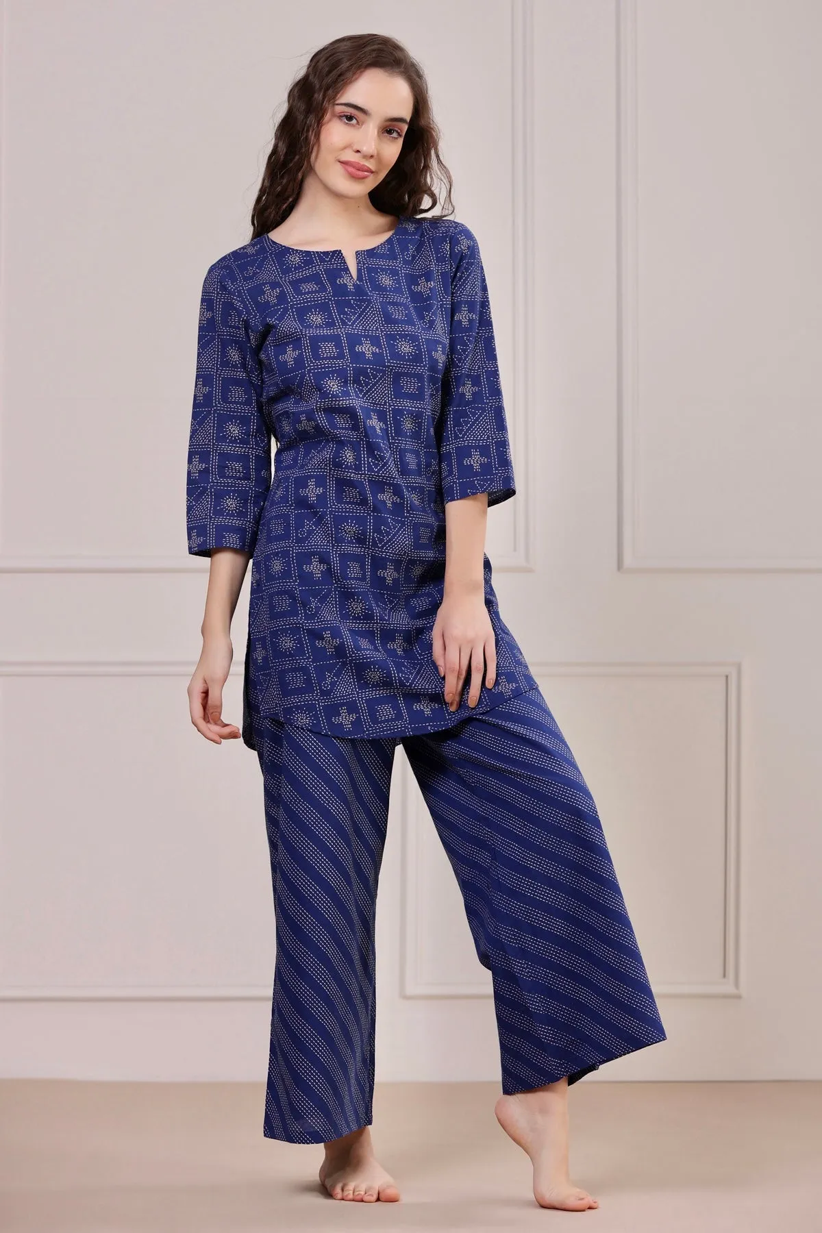 Geometrical Weaves on Blue Lounge Set