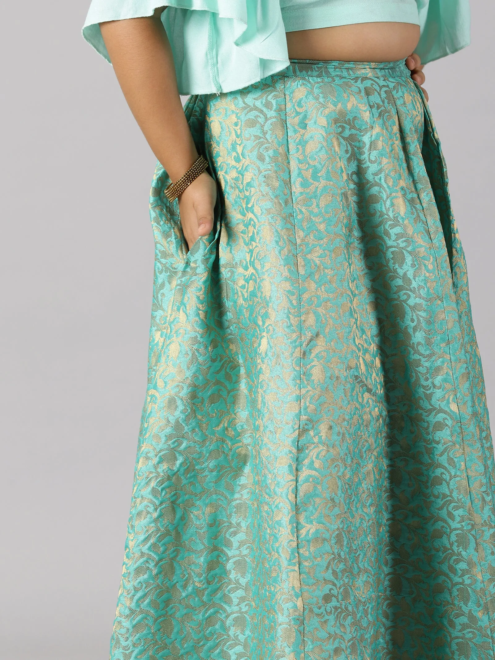 Girls Ethnic Half Sleeve Choli & Lehenga Set
