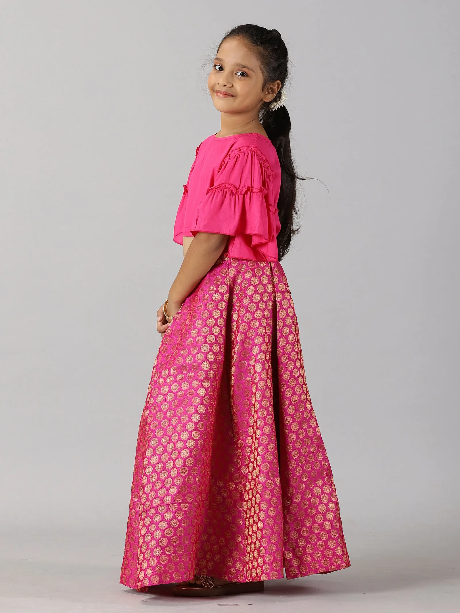 Girls Ethnic Half Sleeve Choli & Lehenga Set