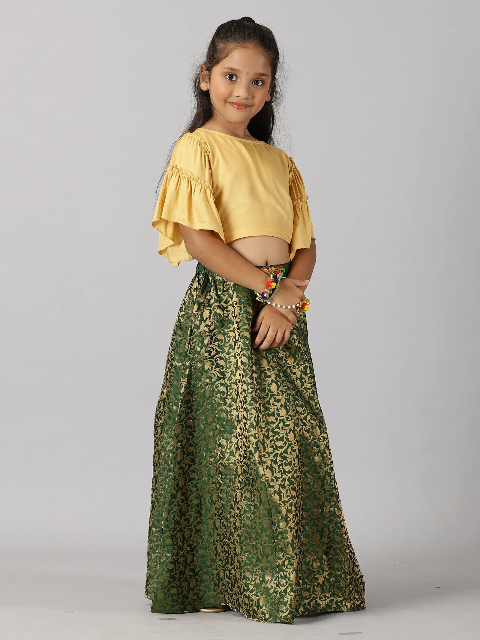 Girls Ethnic Half Sleeve Choli & Lehenga Set