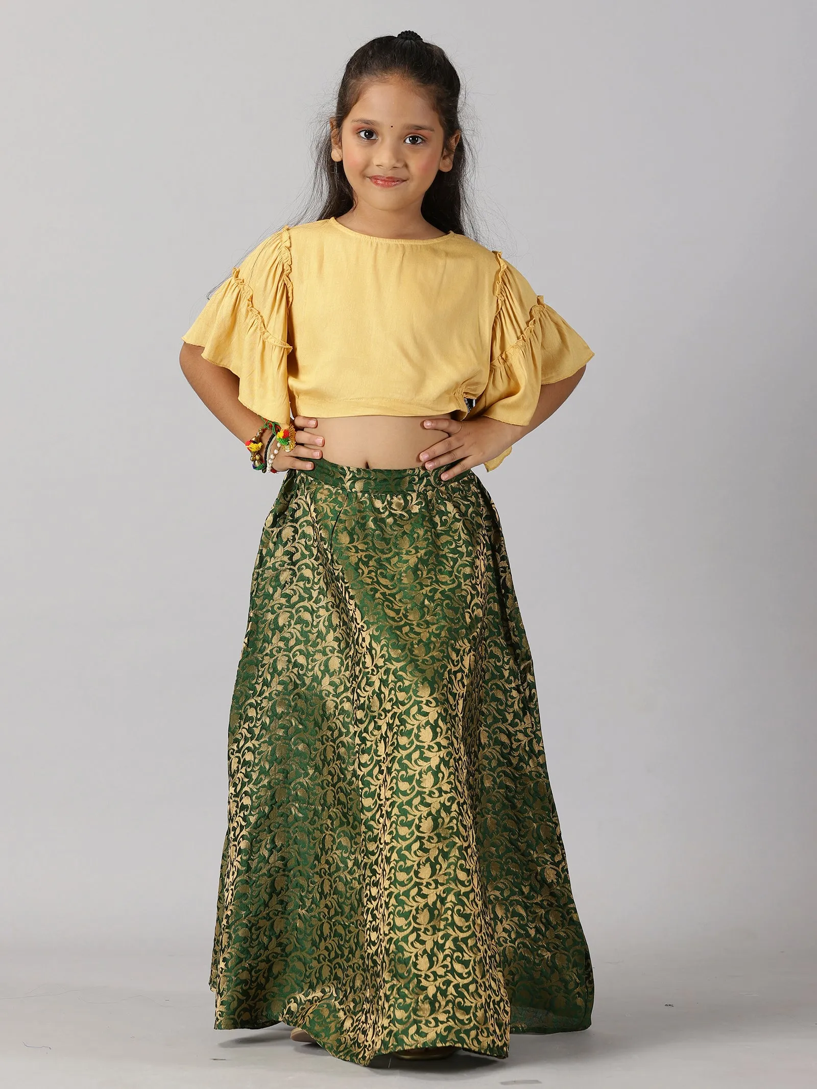 Girls Ethnic Half Sleeve Choli & Lehenga Set
