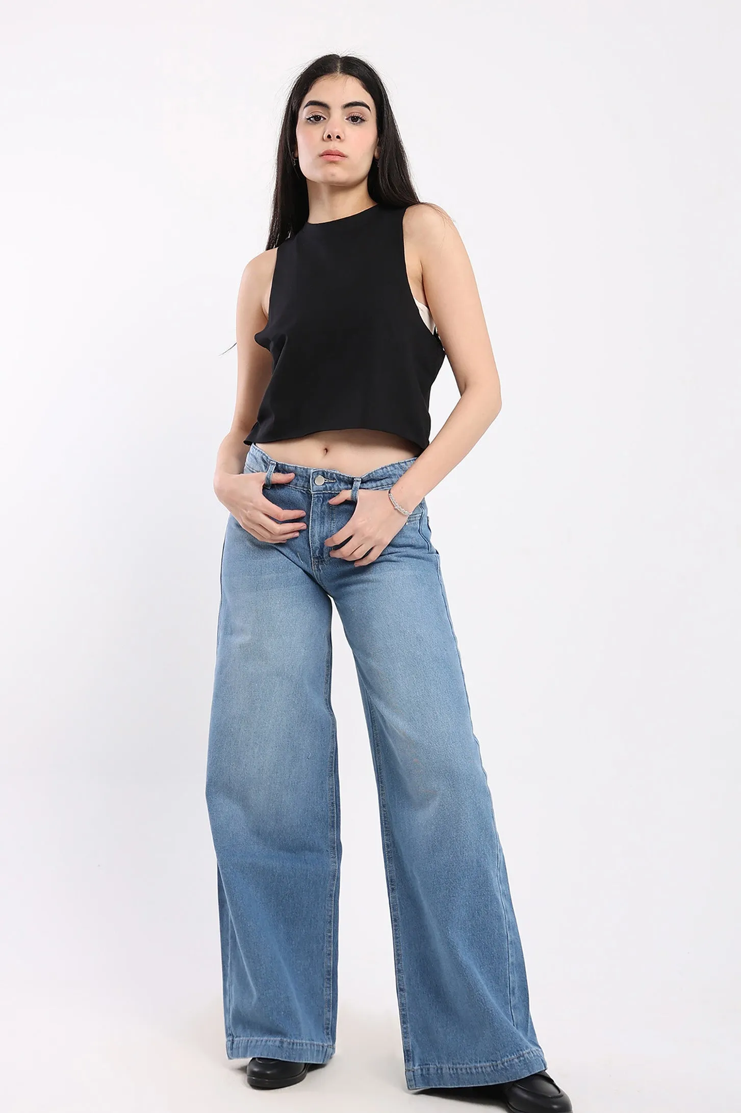 SLEEVLESS BASIC TOP - BLACK
