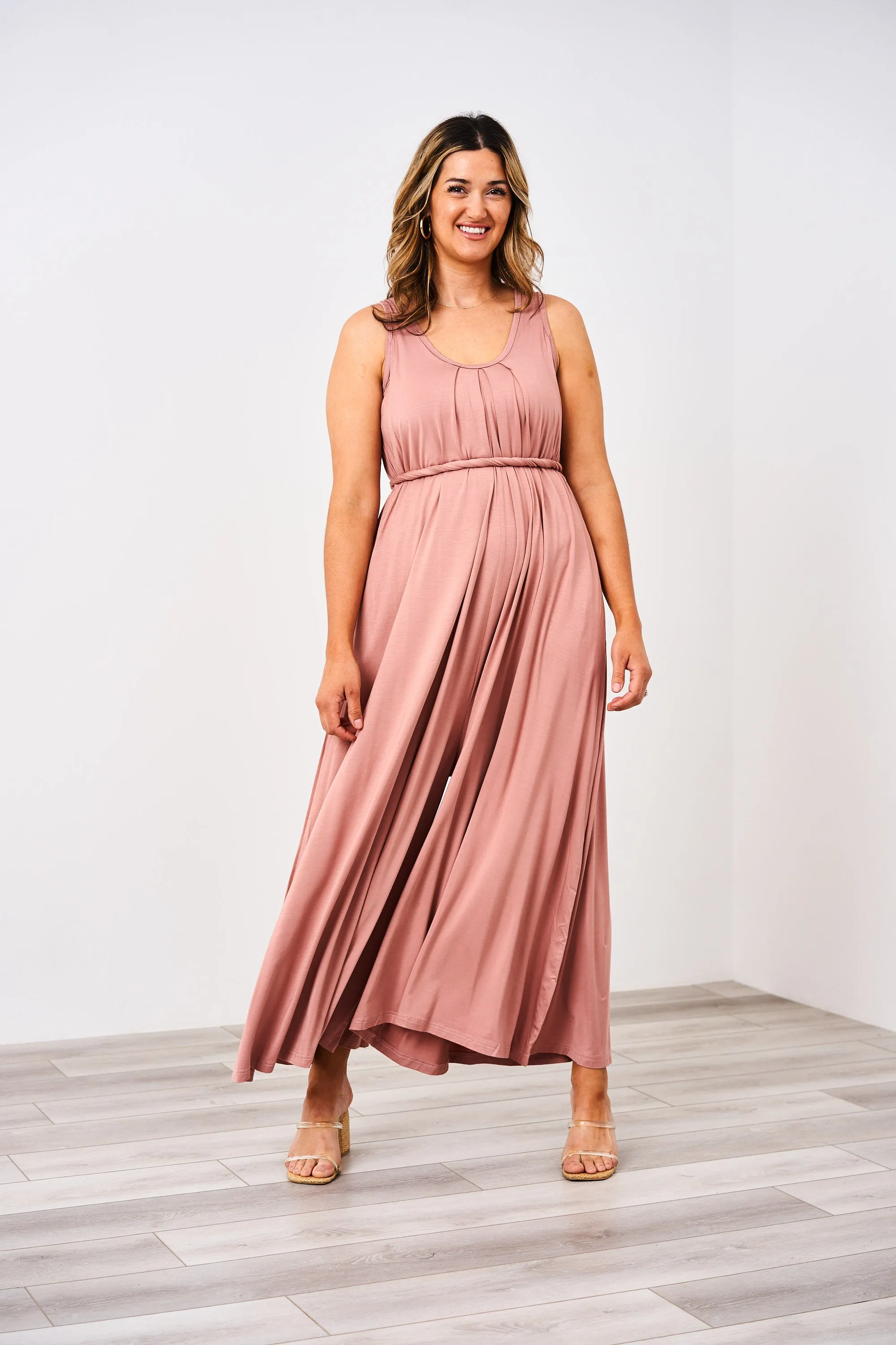 The Momper® Sleeveless Maxi Nursing Momper