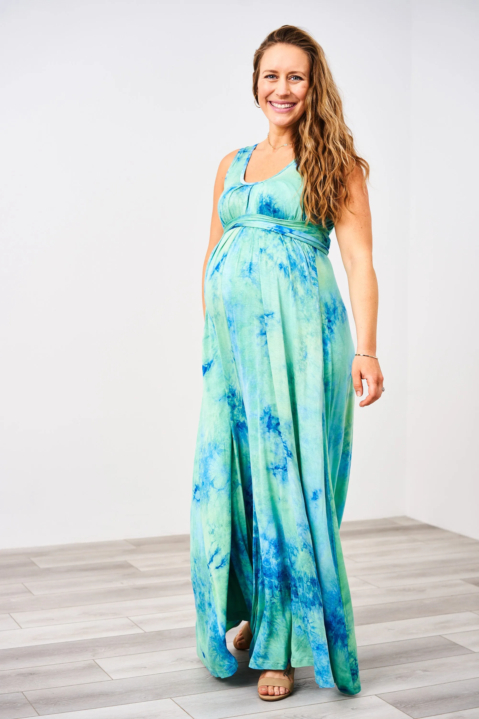 The Momper® Sleeveless Maxi Nursing Momper