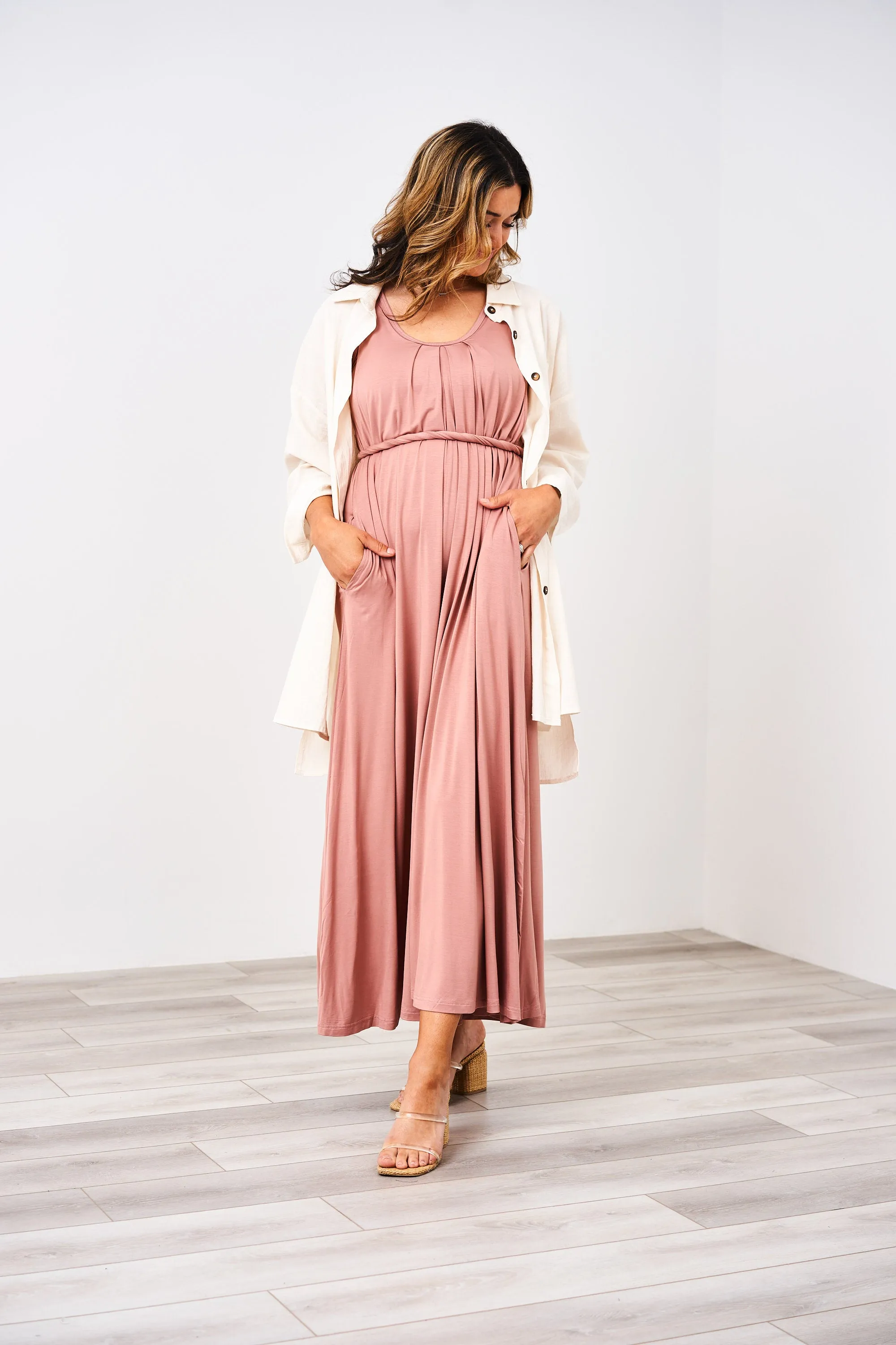 The Momper® Sleeveless Maxi Nursing Momper
