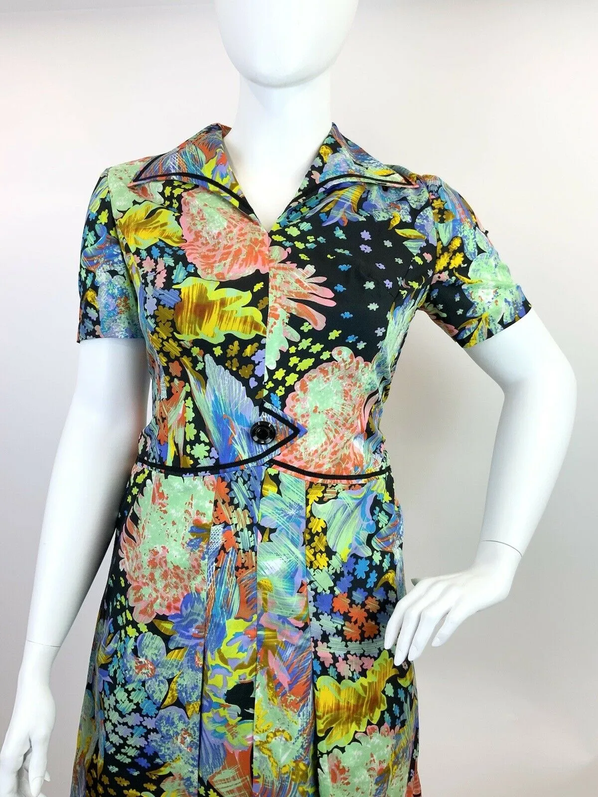 VINTAGE 60s 70s BLACK MULTICOLOURED PSYCHEDELIC ACID FLORAL LEAFY SHIRT DRESS 18